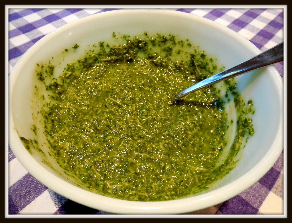 072814 pesto in bowl